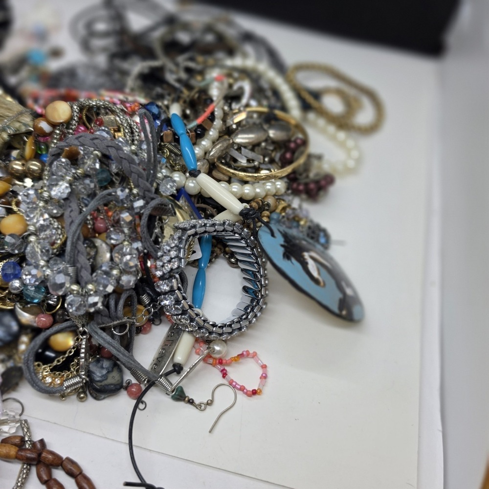 Craft Jewelry Lot Misc Beads Chains Stones For Repair Repurpose 4 Lbs 10 Oz - Picture 8 of 11
